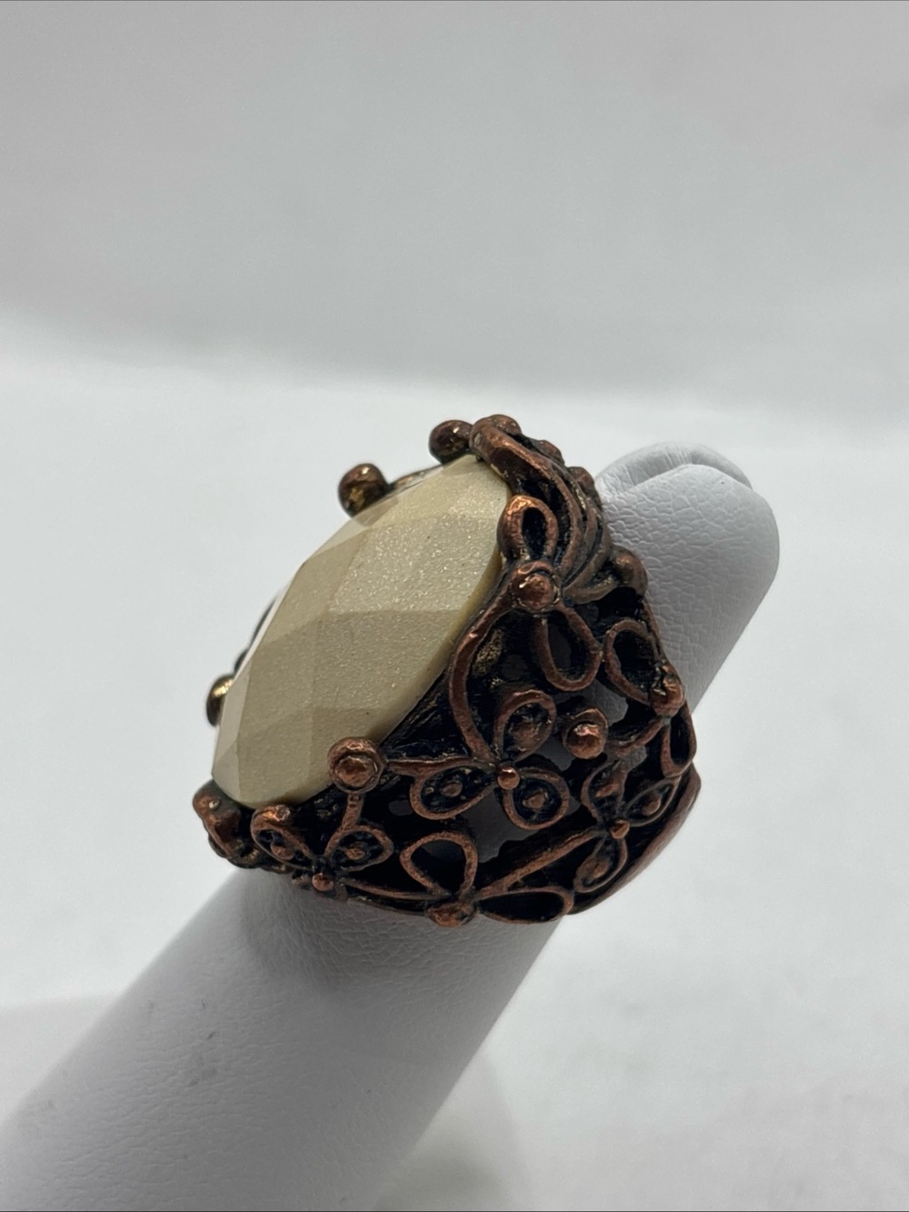 Antique-Style Cream Faceted Lucite copper Filigree Ring